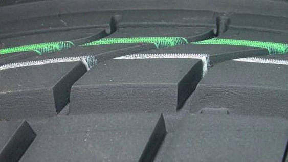 Tire produced in laser cleaned mold Tire produced in laser cleaned mold