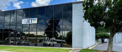 Außenansicht des 4JET-Standortes in den USA.