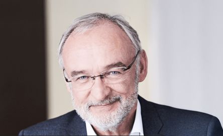 Porträtfoto von Michael Mayer.