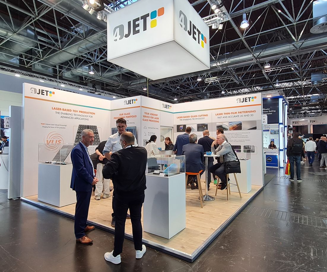 Foto des 4JET-Messestands bei der glasstec.