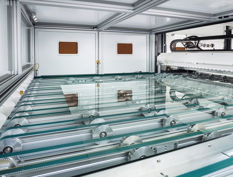 Foto aus dem Innenleben der PEARL 80G mit Blick auf das Transportsystem