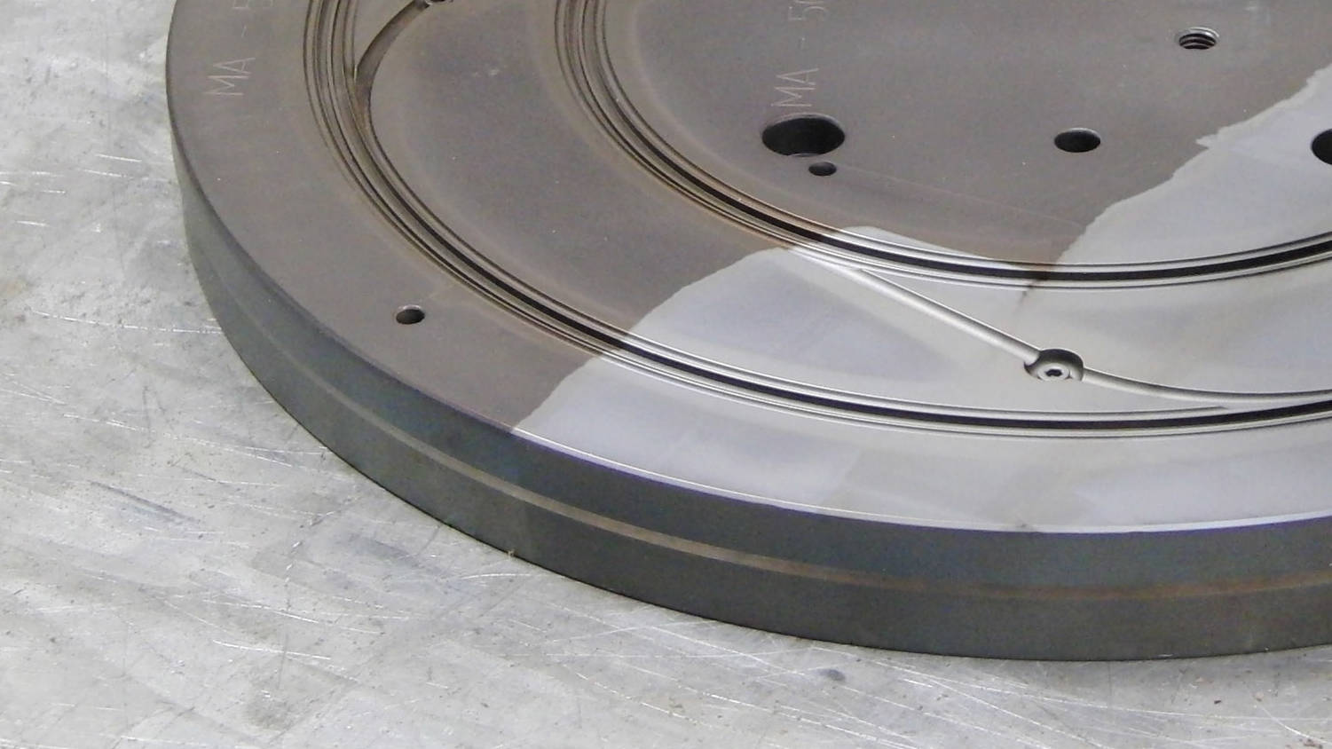 Laserreinigung von Spritzgussformen für Thermoplast Laserreinigung von Spritzgussformen für Thermoplast