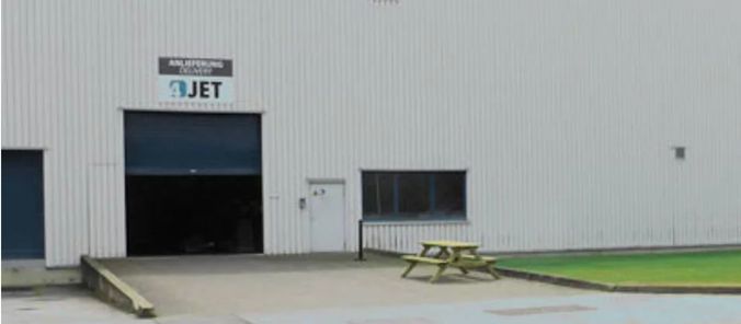 Außenfassade der neuen Halle für Endmontage und Inbetriebnahme.