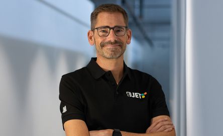 Porträtbild von Oliver Albrich.