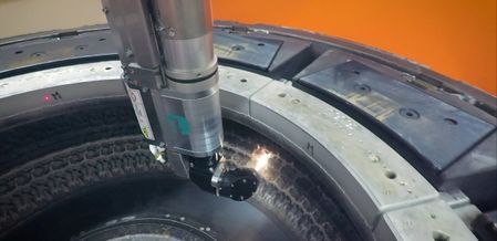 Lasertechnologie macht Reinigungsmedien überflüssig