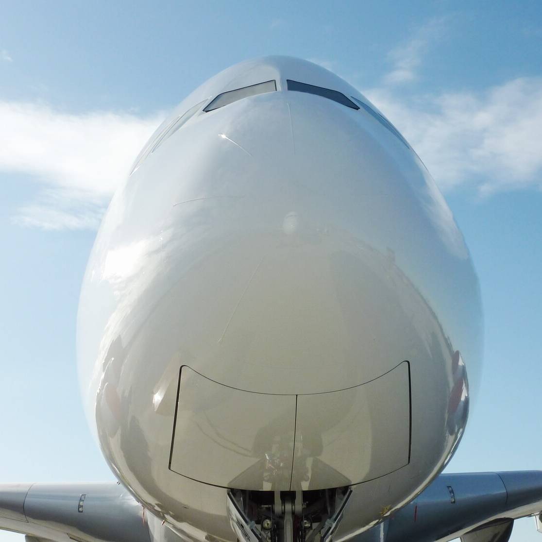 Laser erzeugen Haifischhaut auf Flugzeugen