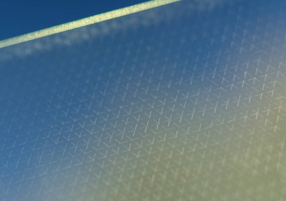 4JET’s compact CUBE system for laser drilling and laser patterning