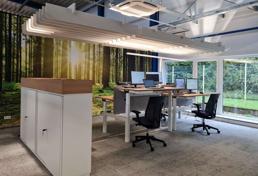 Die neuen Büros vereinen modernes Design, ergonomisch eingerichtete Arbeitsplätze und Raum für kreative Zusammenarbeit