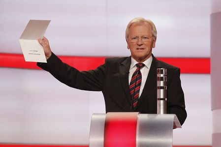 And the winner is … Laudator Heinrich Haasis gibt den Sieger bekannt