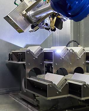 Path-optimized machining for realization of shortest process time Path-optimized machining for realization of shortest process time