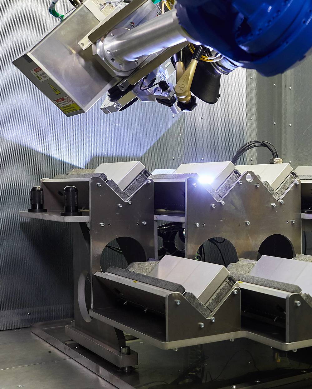 4JET launches SCANYWHERE Turnkey Laser Cleaning Cells 90 Seconds Video