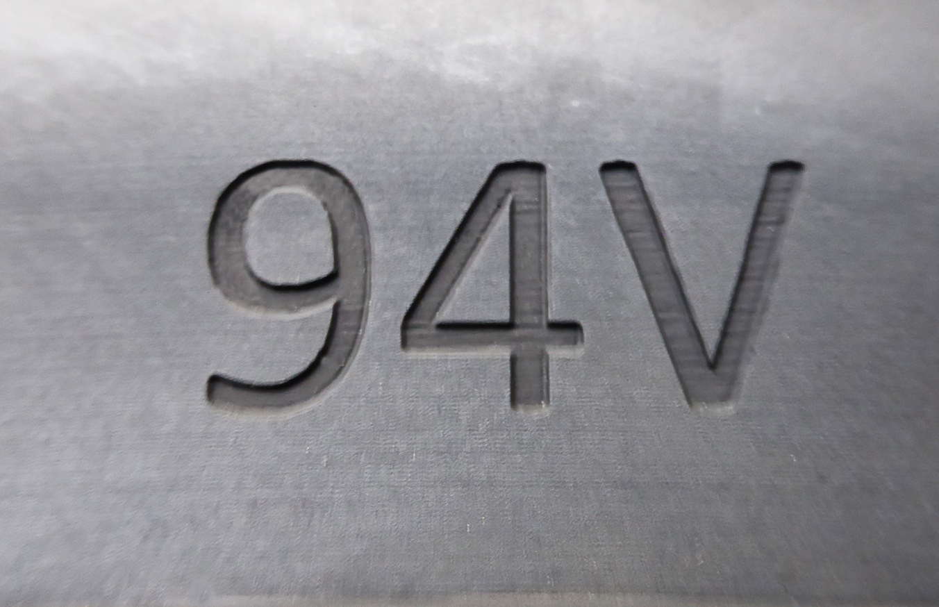 Auf der Reifenseitenwand wurde „94V“ eingraviert.