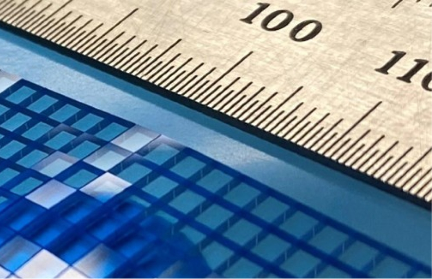 Nahaufnahme eines Glaswafers.