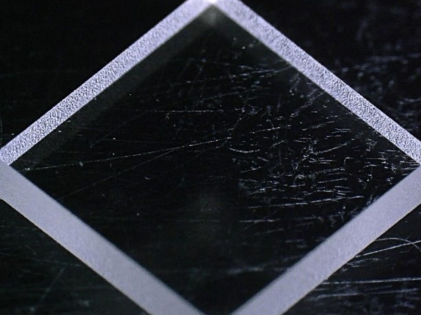 Mikroskopische Aufnahme eines ganzen Wafer-Die.